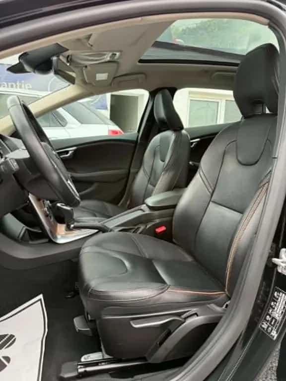Volvo V40 Cross Country*Panorama*LED*Leder*Navi*AHK* 05/2019-photo-6