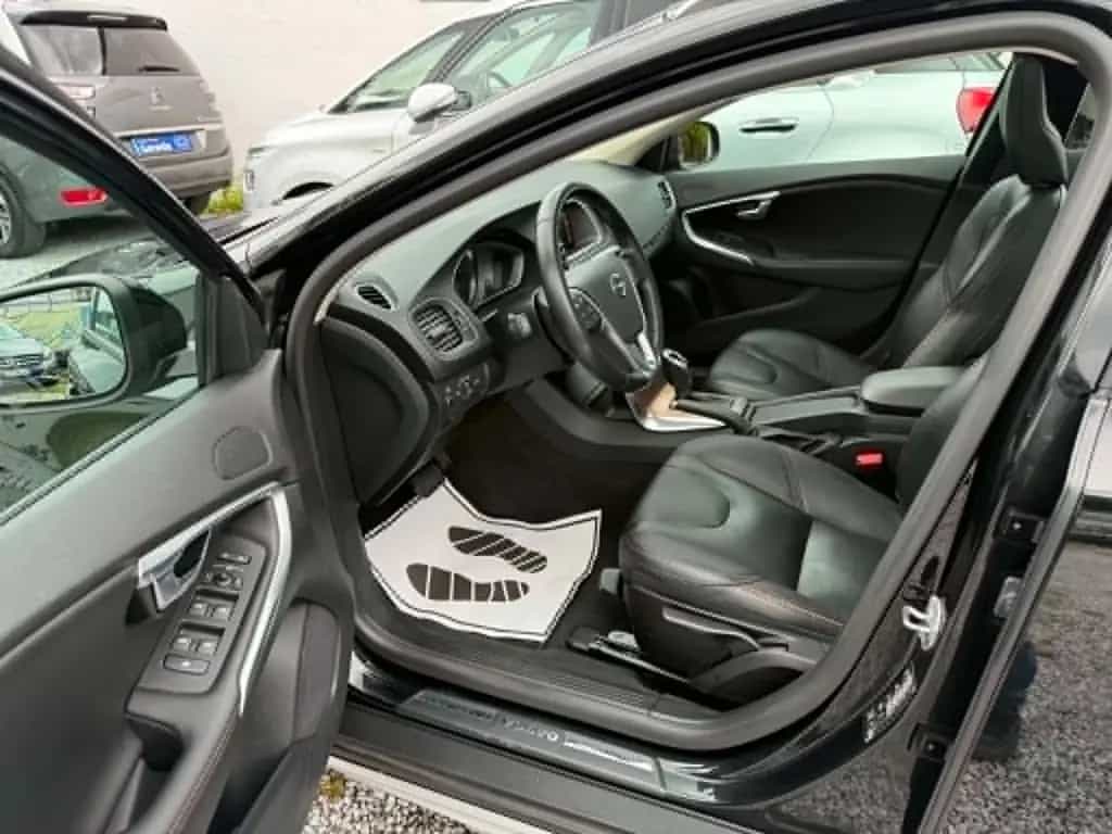 Volvo V40 Cross Country*Panorama*LED*Leder*Navi*AHK* 05/2019-photo-9