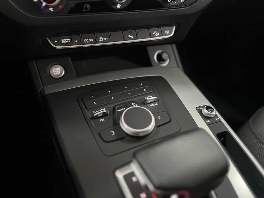Audi Q5 35 TDI AHK+Audi Connect+APS PLUS+FrontKAMERA 01/2020-photo-33