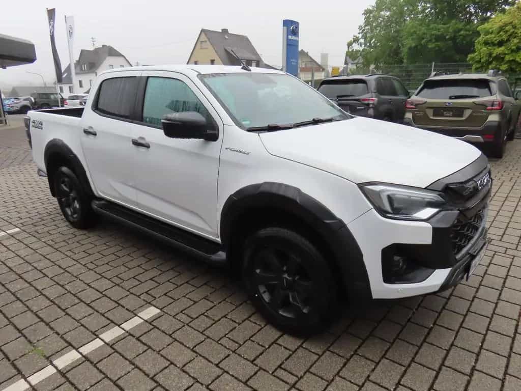 Isuzu D-Max Double Cab 4WD V-CROSS 12/2025-photo-0