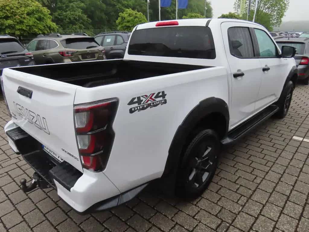 Isuzu D-Max Double Cab 4WD V-CROSS 12/2025-photo-2