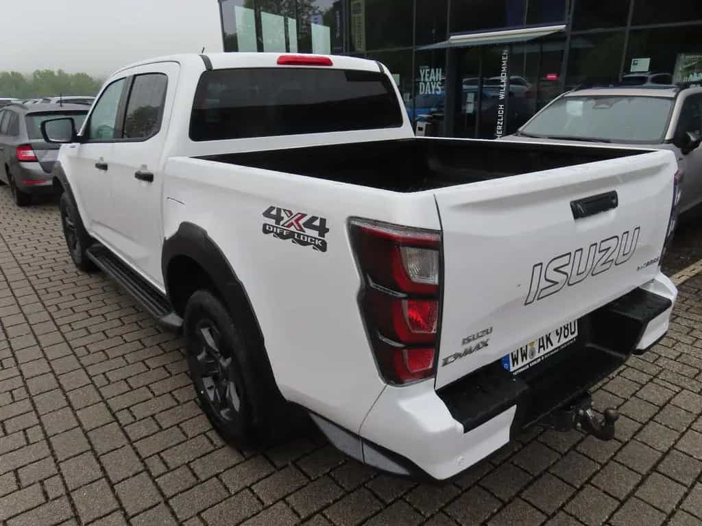 Isuzu D-Max Double Cab 4WD V-CROSS 12/2025-photo-3