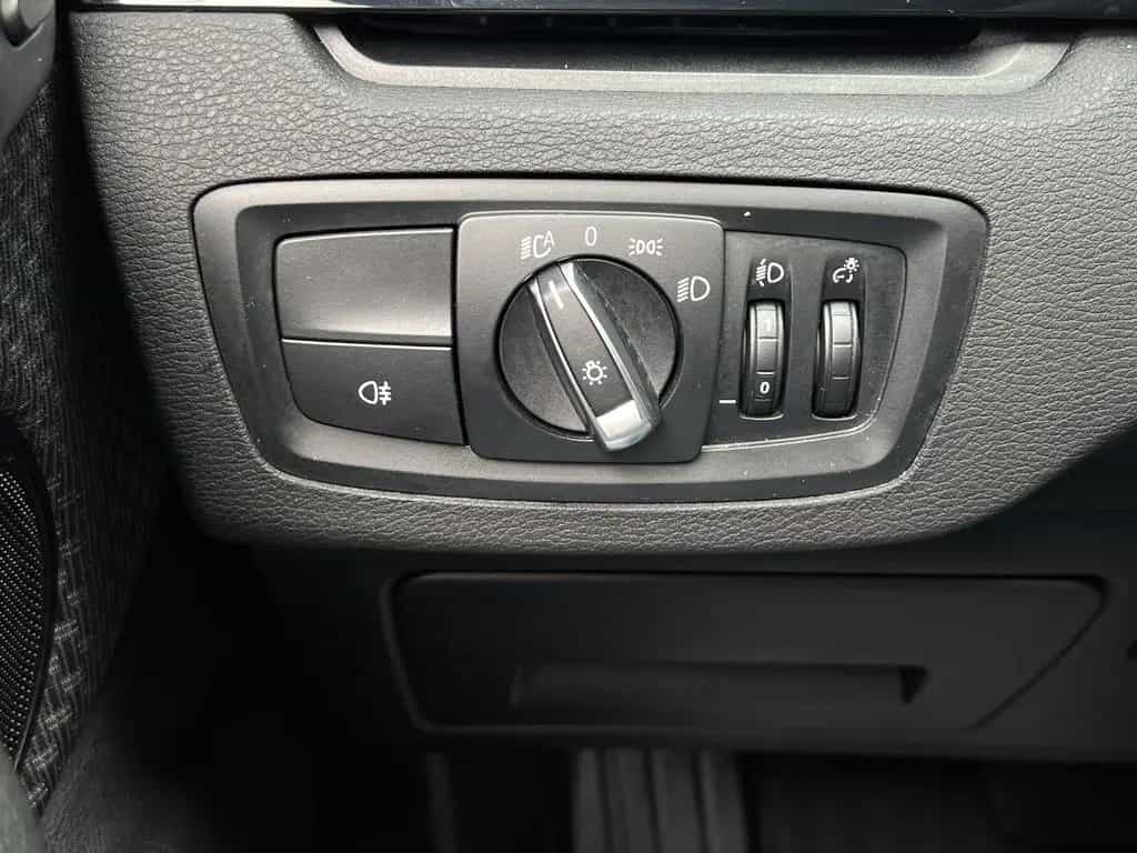 BMW X1 sDrive 18i Aut. Advantage Kamera Head-Up Navi 10/2019-photo-27
