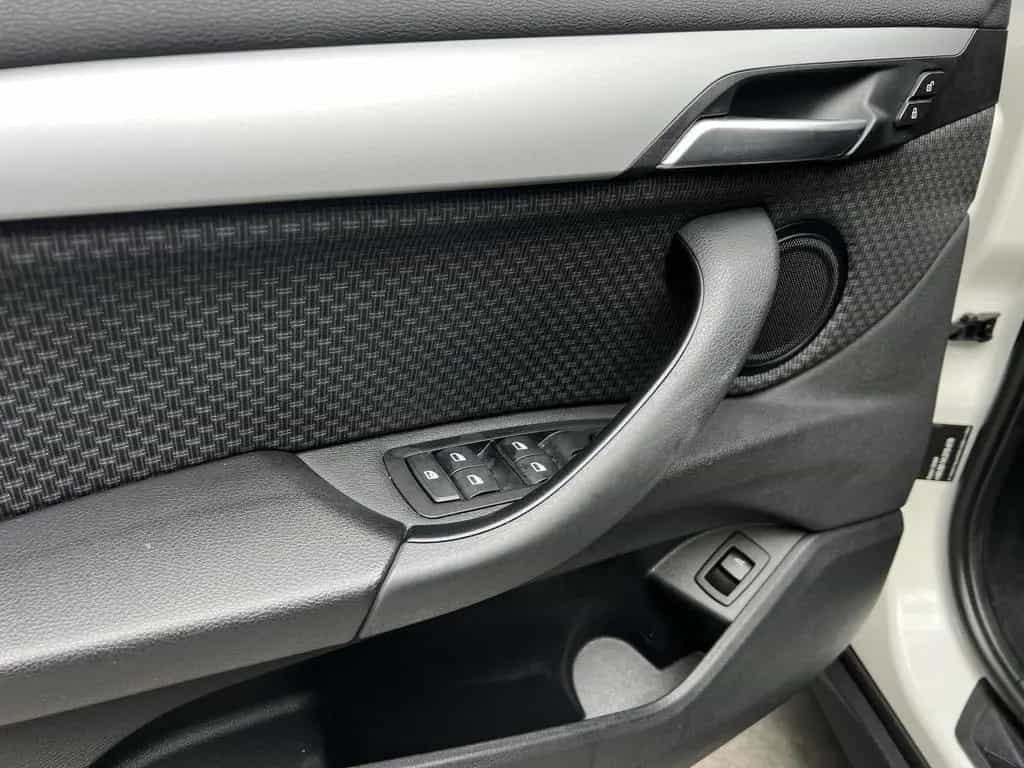 BMW X1 sDrive 18i Aut. Advantage Kamera Head-Up Navi 10/2019-photo-28