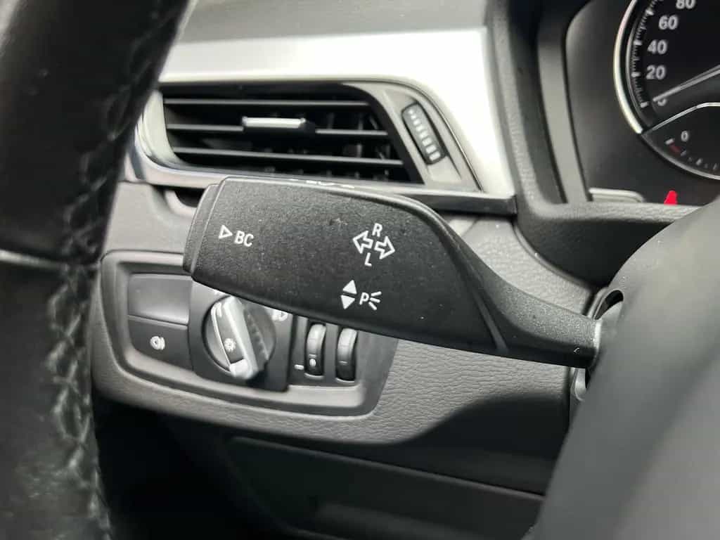 BMW X1 sDrive 18i Aut. Advantage Kamera Head-Up Navi 10/2019-photo-32