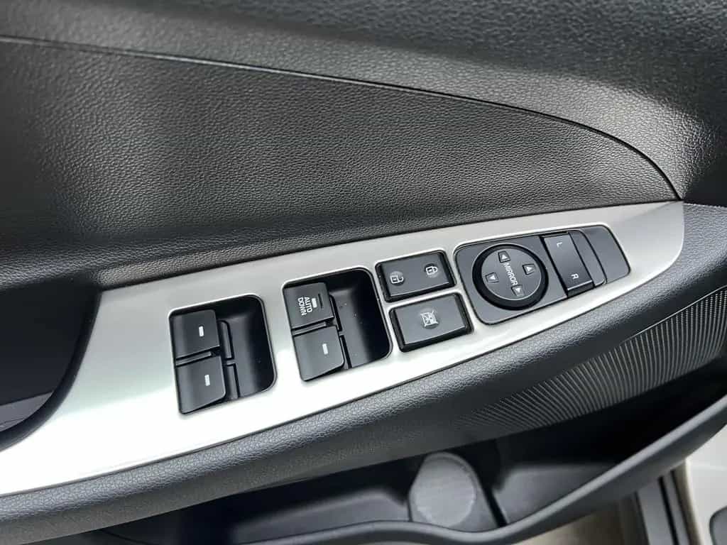 Hyundai TUCSON 1.6 GDI NAVI XEN Shz Carplay Kamera 03/2018-photo-26