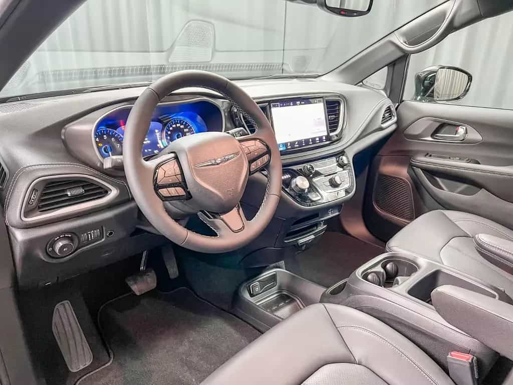 Chrysler Pacifica Select 2026, MONITORE, 360°, Pano, NEU null-photo-24