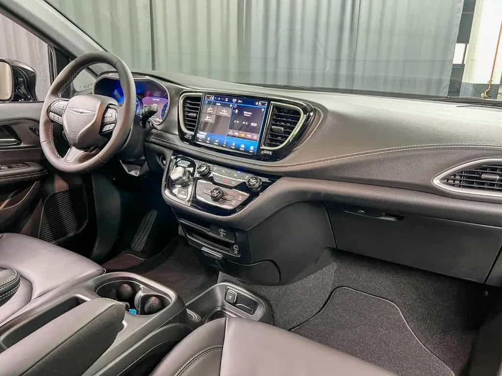 Chrysler Pacifica Select 2026, MONITORE, 360°, Pano, NEU null-photo-31