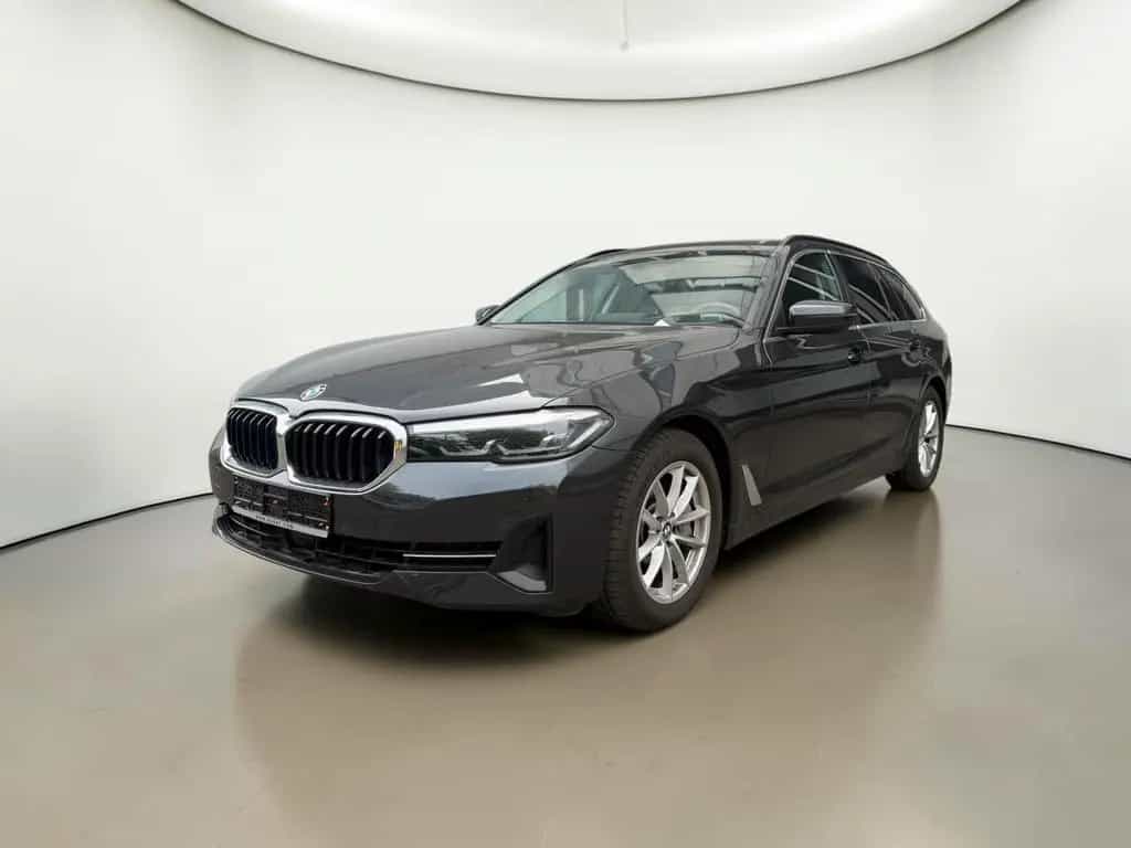 BMW 5 Series d T xDrive PANO*ACC*WIDE*STHZ*HEADUP*RÜCKKAM 03/2023-photo-0