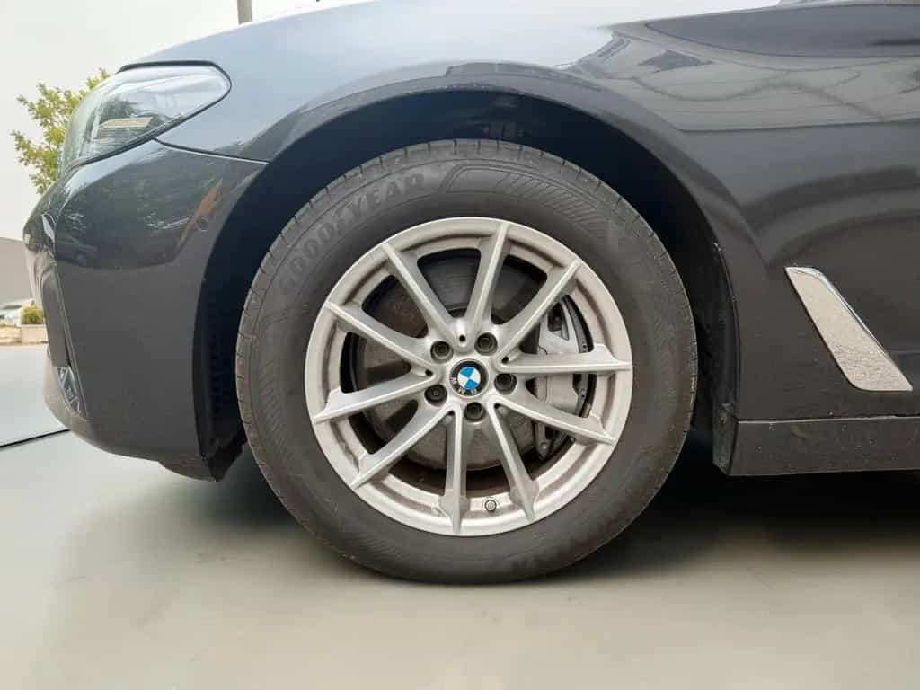 BMW 5 Series d T xDrive PANO*ACC*WIDE*STHZ*HEADUP*RÜCKKAM 03/2023-photo-3