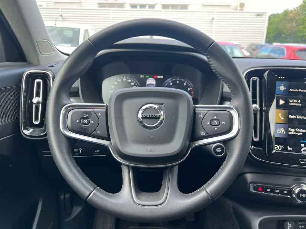 Volvo XC40 T2 Momentum Pro *LED*19Zoll*ACC*CAM*SHZ*PDC 10/2020-photo-13