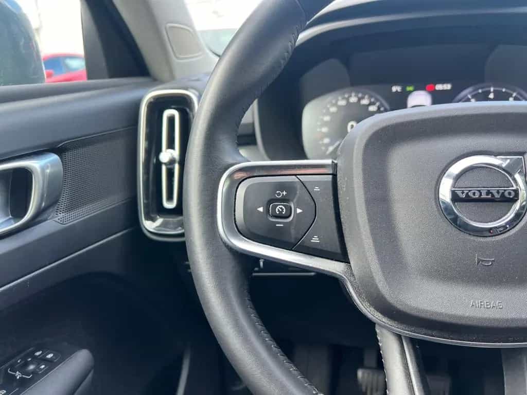 Volvo XC40 T2 Momentum Pro *LED*19Zoll*ACC*CAM*SHZ*PDC 10/2020-photo-24