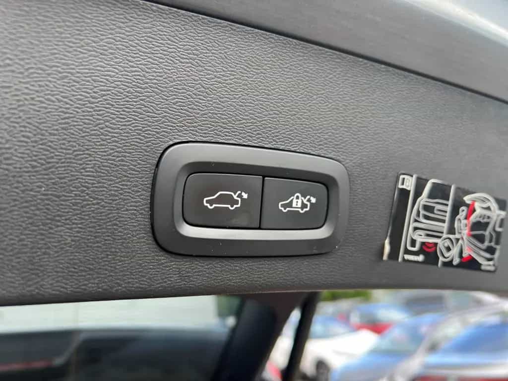 Volvo XC40 T2 Momentum Pro *LED*19Zoll*ACC*CAM*SHZ*PDC 10/2020-photo-28