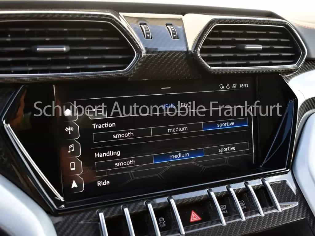 Lamborghini Urus Pano Carbon Ext+Int B&O 23 Zoll ADAS Massag 09/2020-photo-25