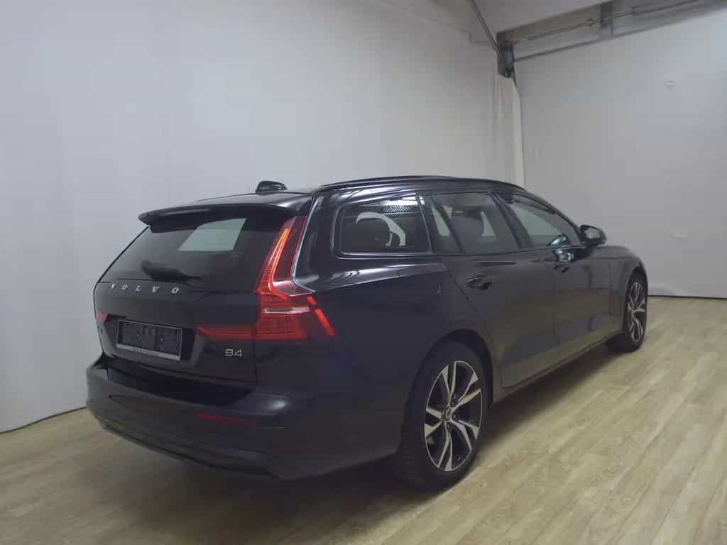 Volvo V60 B4 D Plus Dark Navi LED Pano Leder H/K BLIS 03/2023-photo-1