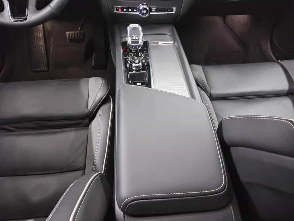 Volvo V60 B4 D Plus Dark Navi LED Pano Leder H/K BLIS 03/2023-photo-3