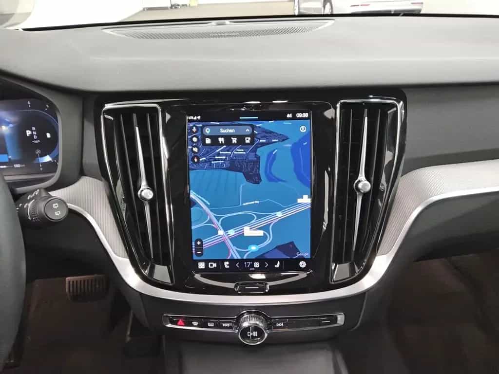 Volvo V60 B4 D Plus Dark Navi LED Pano Leder H/K BLIS 03/2023-photo-4