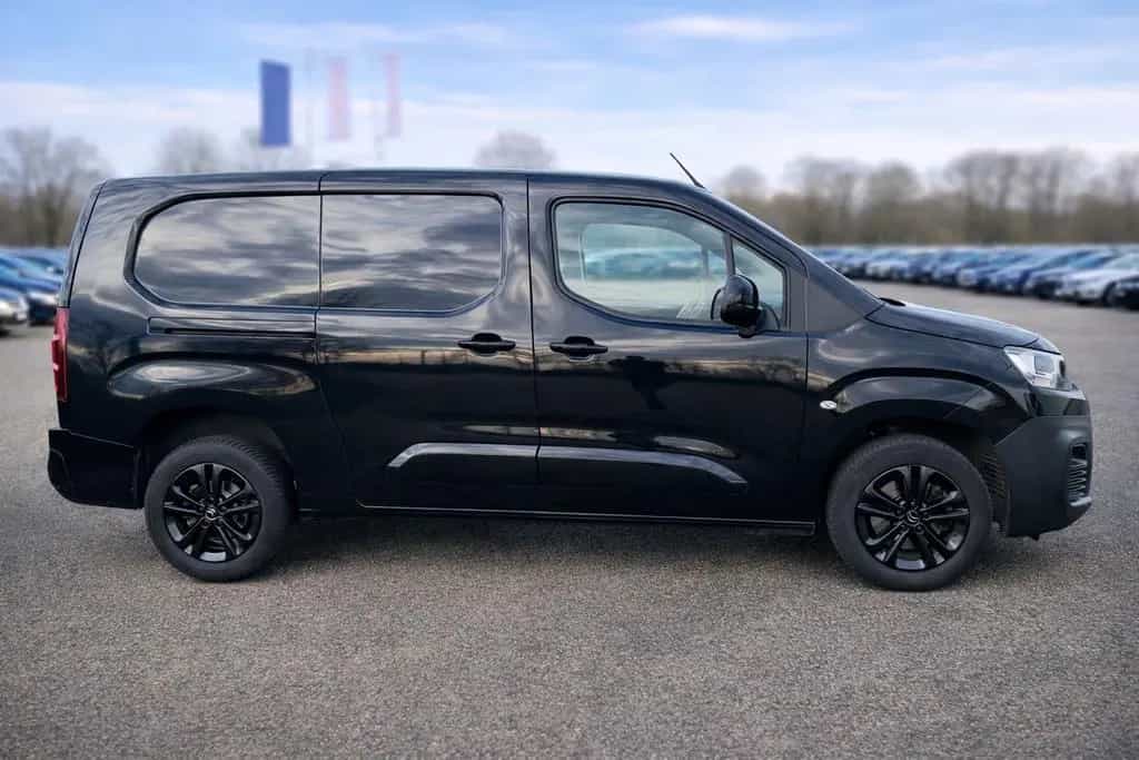 Citroën Berlingo BlueHDi 130 S&S SHINE XL EAT8 SHINE 06/2020-photo-1