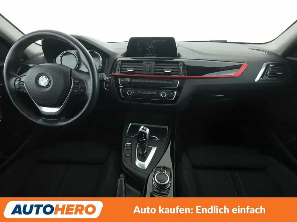 BMW 1 Series 118i Sport Line Aut.*NAVI*LED*TEMPO*PDC*SHZ* 08/2018-photo-11