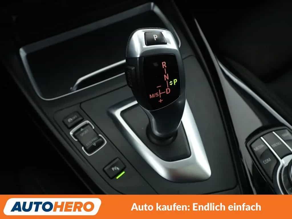 BMW 1 Series 118i Sport Line Aut.*NAVI*LED*TEMPO*PDC*SHZ* 08/2018-photo-24