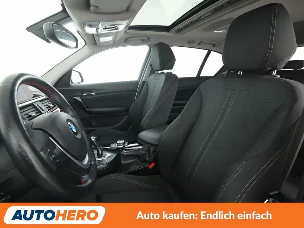 BMW 1 Series 118i Sport Line Aut.*NAVI*LED*TEMPO*PDC*SHZ* 08/2018-photo-9