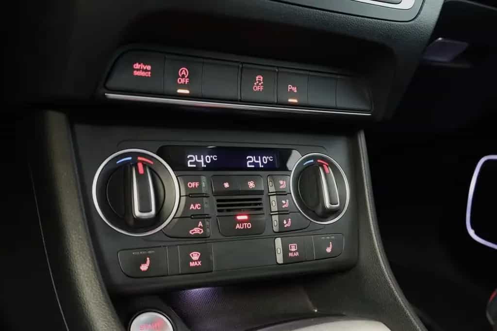Audi Q3 2,0 TFSI Quattro S-Tronic S-Line Sport Plus 02/2016-photo-12