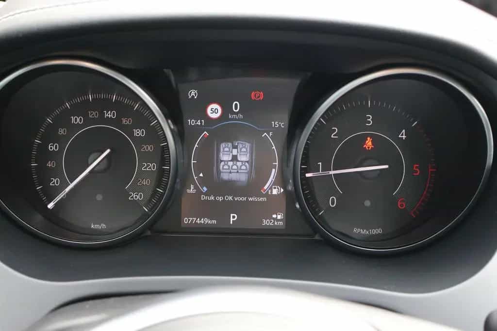 Jaguar E-Pace 2.0 D150 AWD HSE R-Dynamic | Origineel NL 04/2019-photo-11