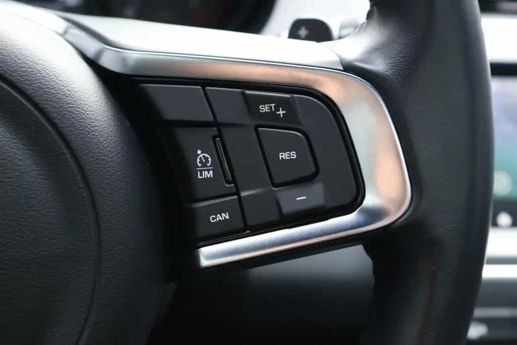 Jaguar E-Pace 2.0 D150 AWD HSE R-Dynamic | Origineel NL 04/2019-photo-12