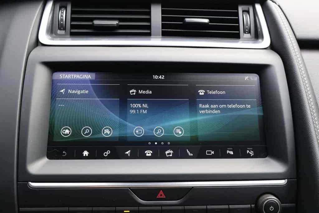 Jaguar E-Pace 2.0 D150 AWD HSE R-Dynamic | Origineel NL 04/2019-photo-13