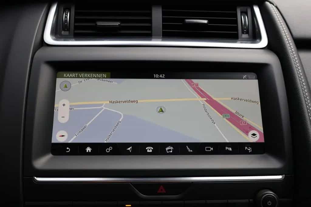 Jaguar E-Pace 2.0 D150 AWD HSE R-Dynamic | Origineel NL 04/2019-photo-14