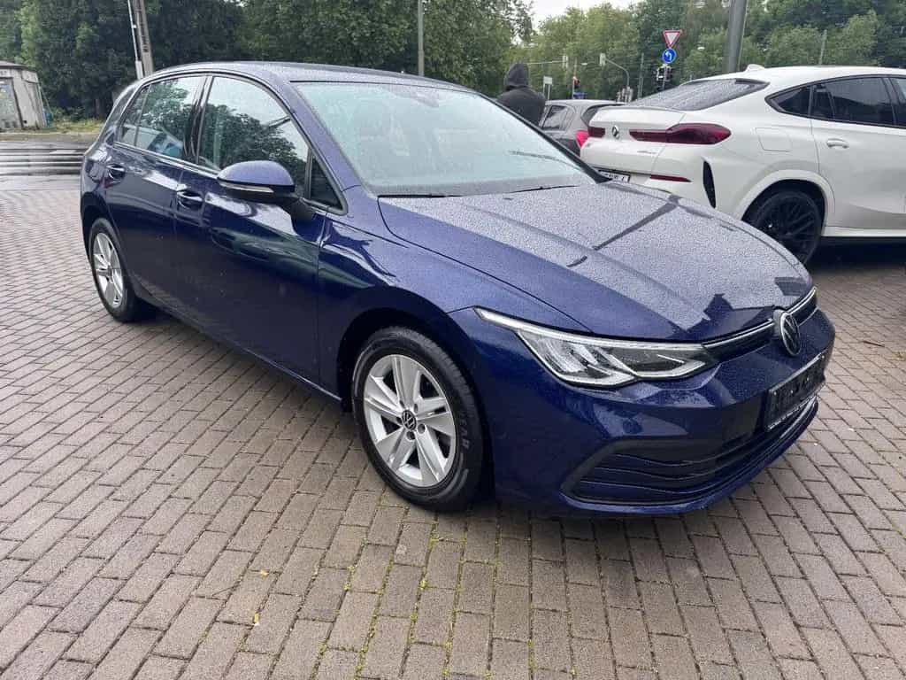 Volkswagen Golf VIII Lim. Life 11/2020-photo-2