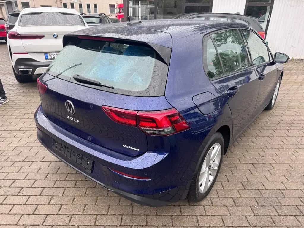 Volkswagen Golf VIII Lim. Life 11/2020-photo-4