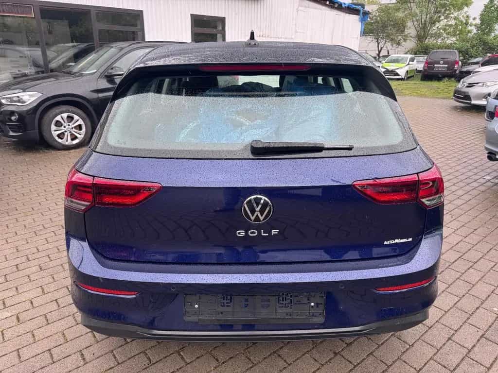 Volkswagen Golf VIII Lim. Life 11/2020-photo-5