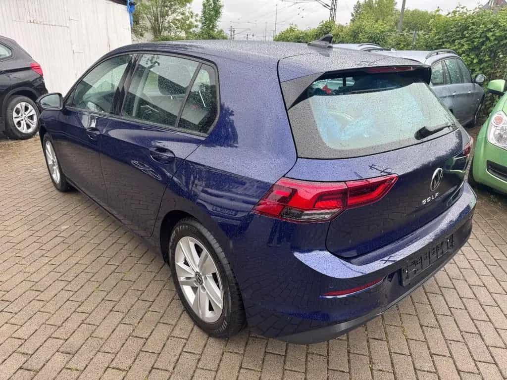 Volkswagen Golf VIII Lim. Life 11/2020-photo-6