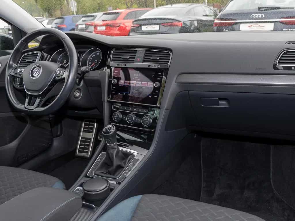 Volkswagen Golf VII 1.0 TSI IQ.DRIVE NAVI AHK ACC PARK-ASSI 04/2019-photo-3