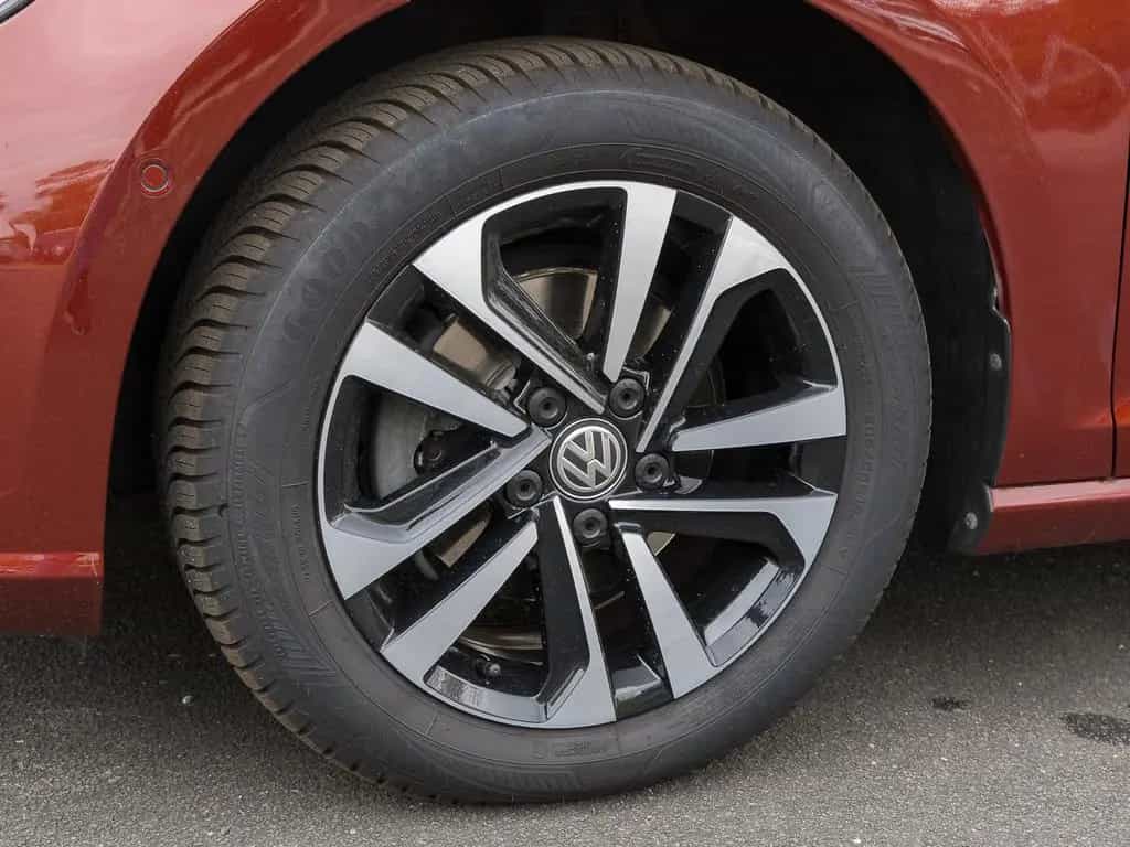 Volkswagen Golf VII 1.0 TSI IQ.DRIVE NAVI AHK ACC PARK-ASSI 04/2019-photo-5