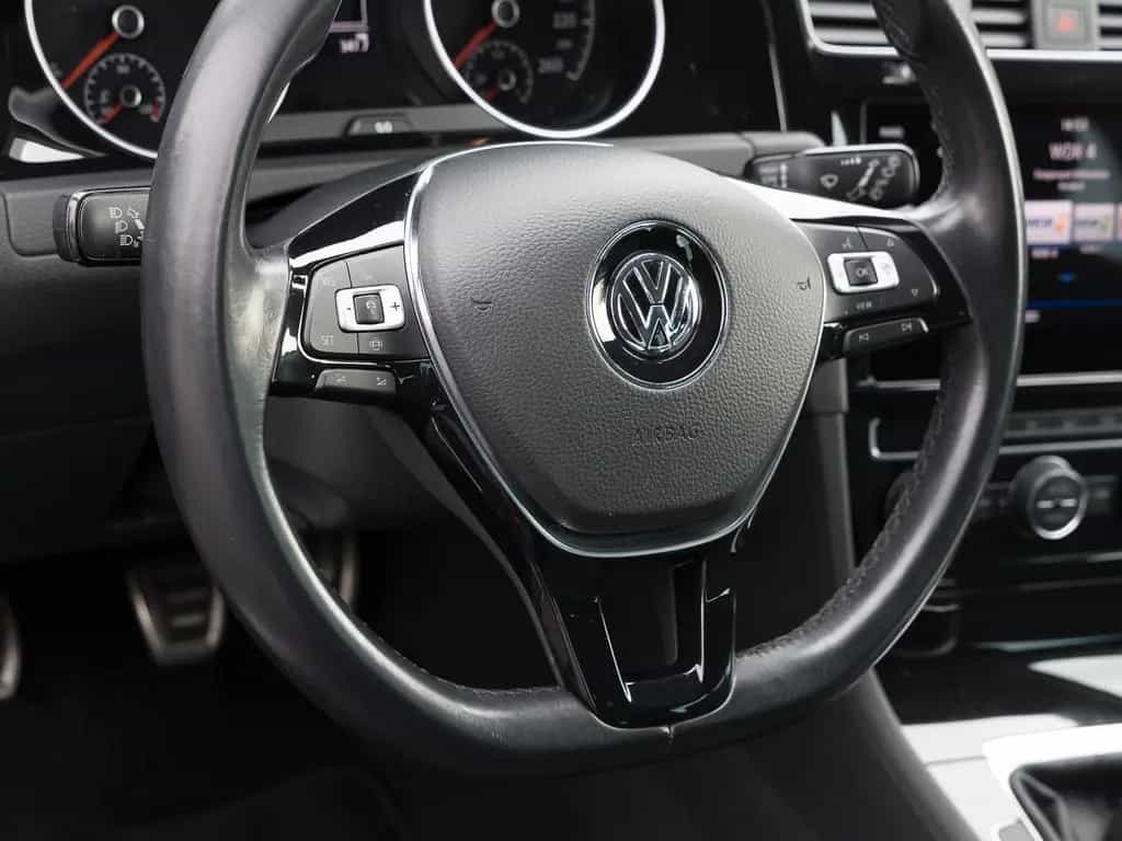 Volkswagen Golf VII 1.0 TSI IQ.DRIVE NAVI AHK ACC PARK-ASSI 04/2019-photo-9