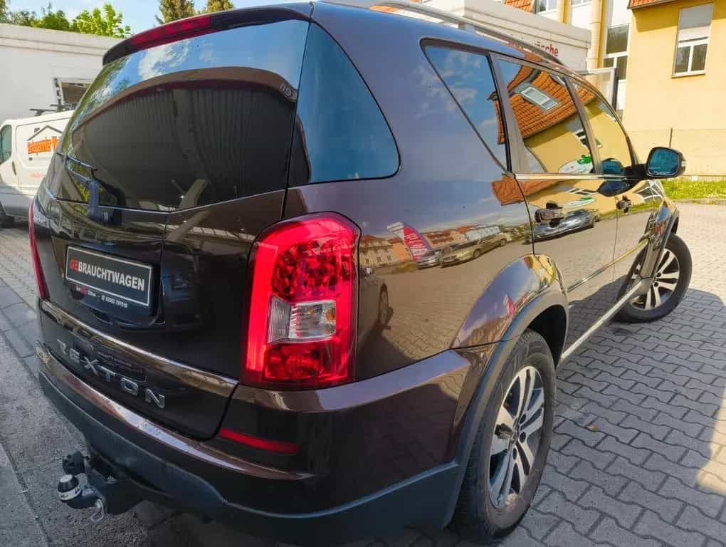 Ssangyong Rexton W 4WD Automatik/AHK/SHZ/8-fach/7-Sitzer 10/2013-photo-3
