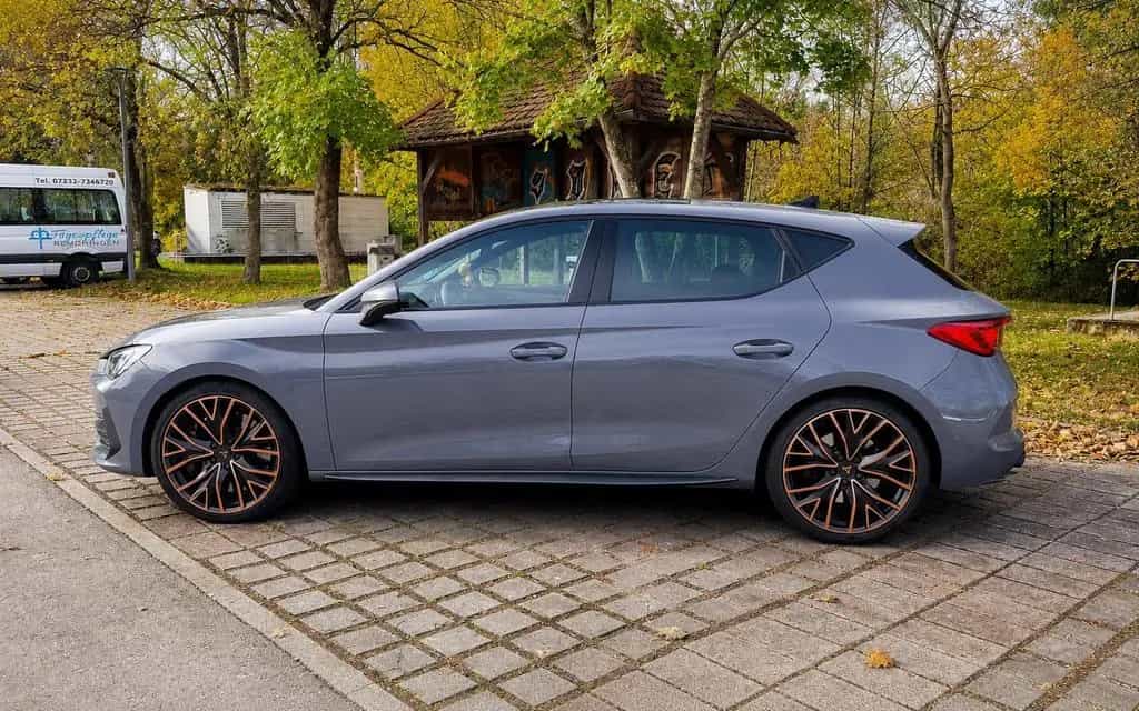 Cupra Leon 2.0 TSI 221kW VZ DSG VZ Herstellergarantie 12/2023-photo-4