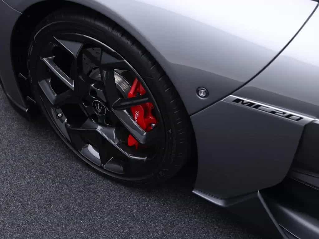 Maserati MC20 Sonus Carbon Service Paket 03/2023-photo-11