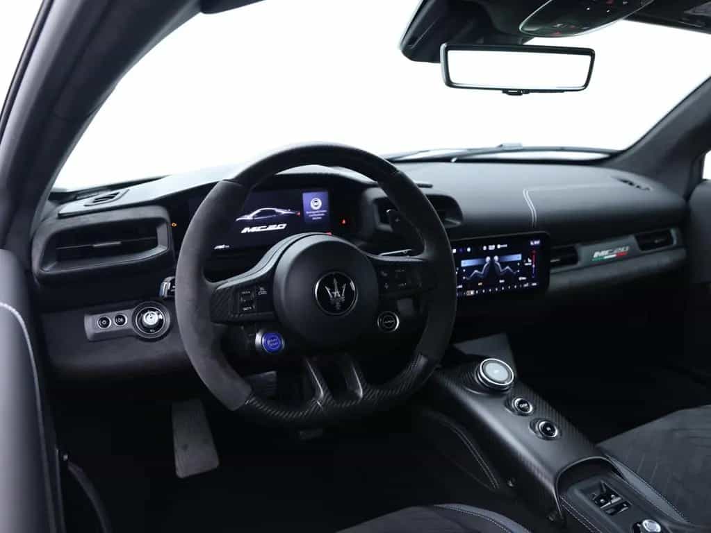 Maserati MC20 Sonus Carbon Service Paket 03/2023-photo-23