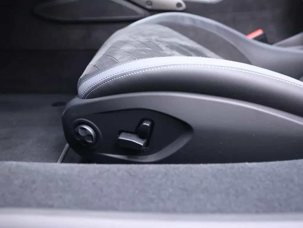 Maserati MC20 Sonus Carbon Service Paket 03/2023-photo-31
