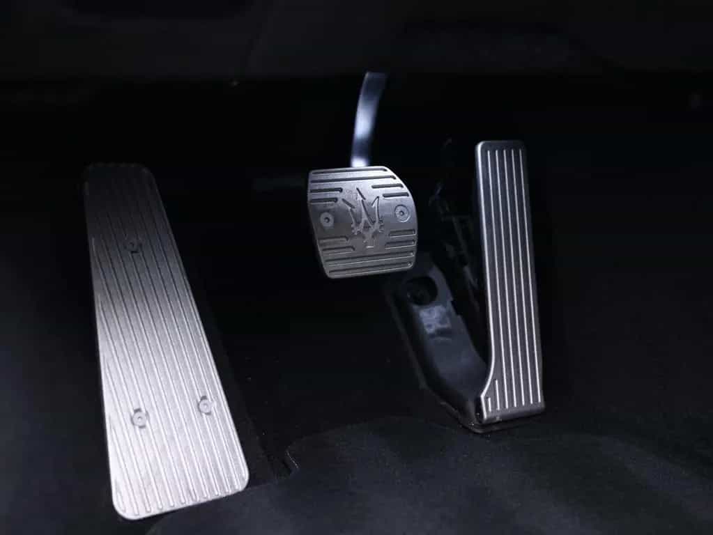 Maserati MC20 Sonus Carbon Service Paket 03/2023-photo-32
