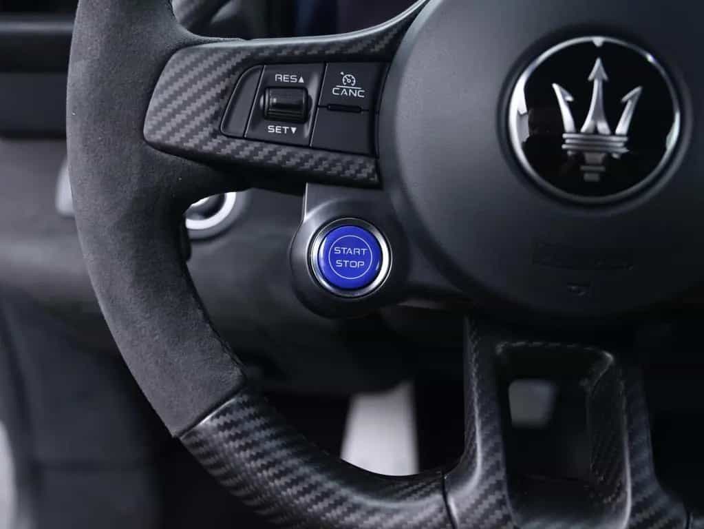 Maserati MC20 Sonus Carbon Service Paket 03/2023-photo-36