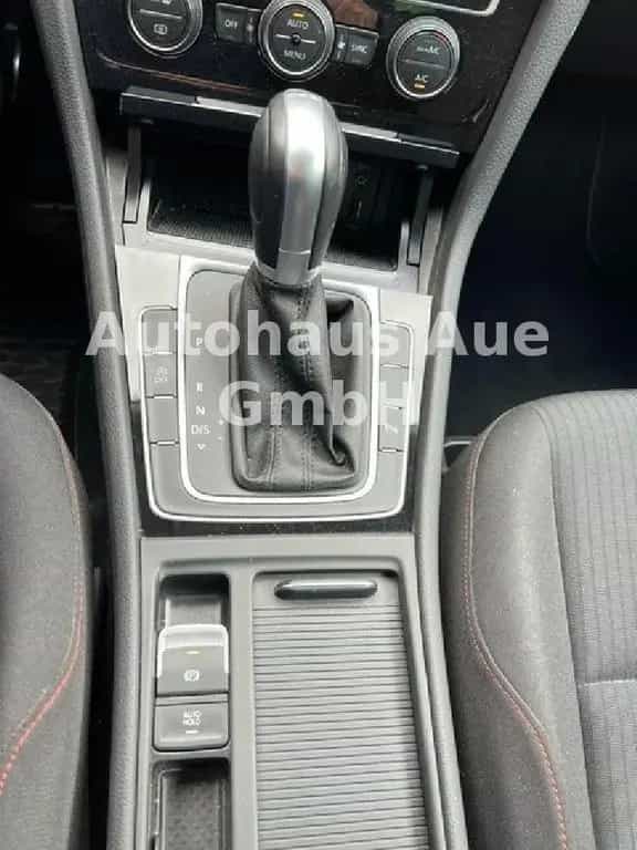 Volkswagen Golf VII Lim. Sound Start-Stopp 12/2017-photo-11
