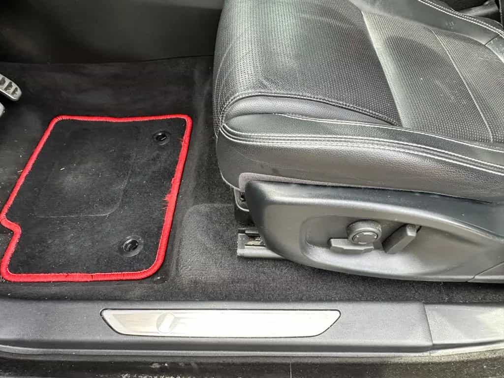 Jaguar E-Pace R-Dynamic SE AWD*NAVI*LEDER*PANO*HUD* 02/2019-photo-11