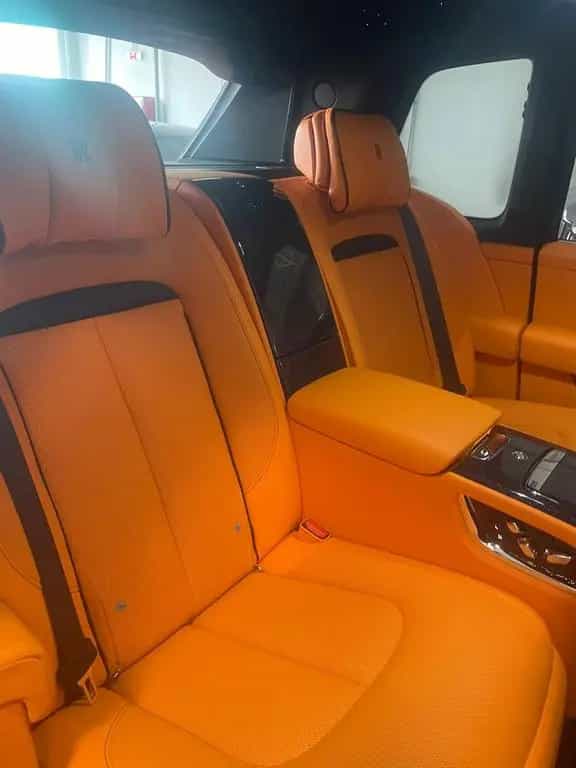 Rolls-Royce Cullinan Black Badge 4 Seats MY24  450.000 E Net null-photo-10