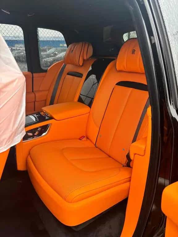 Rolls-Royce Cullinan Black Badge 4 Seats MY24  450.000 E Net null-photo-9