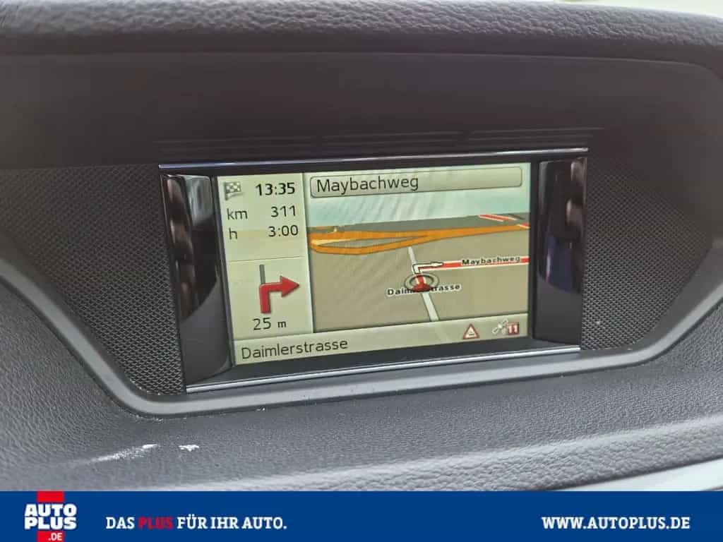 Mercedes-Benz E 200 BlueEFFICIENCY 7G-TRONIC Avantgarde NAVI+G 06/2012-photo-19