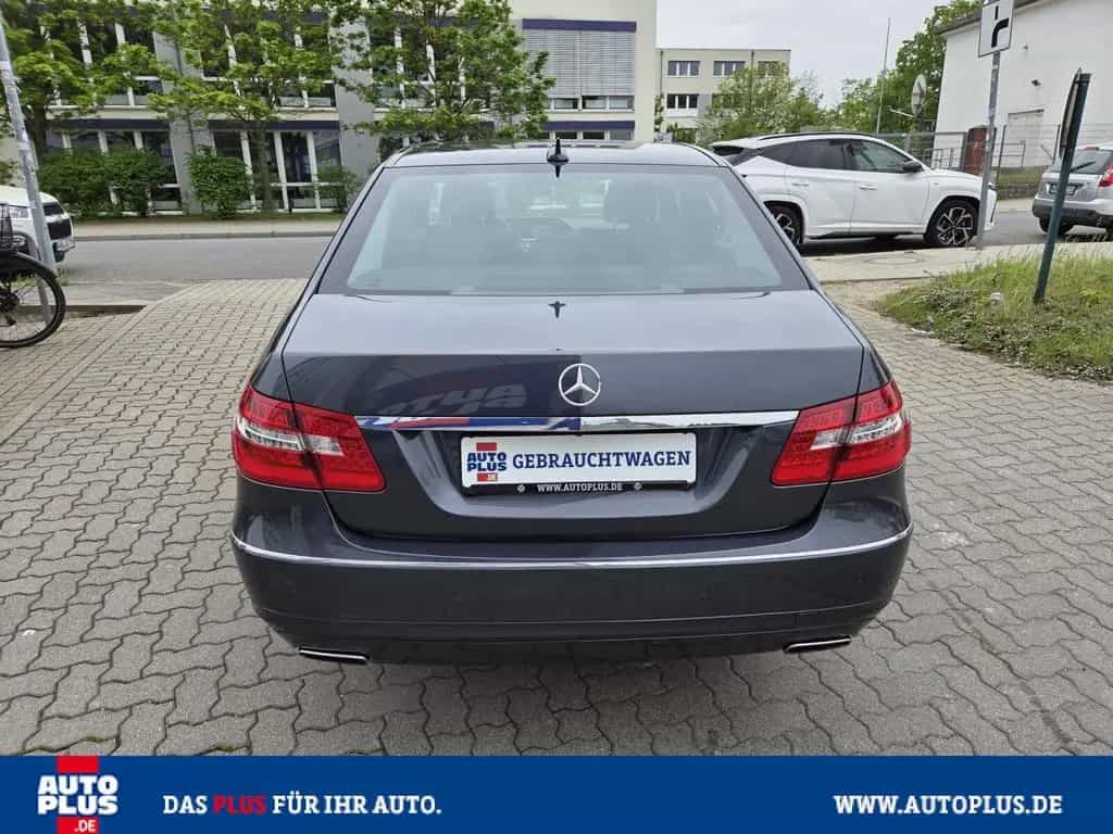 Mercedes-Benz E 200 BlueEFFICIENCY 7G-TRONIC Avantgarde NAVI+G 06/2012-photo-5